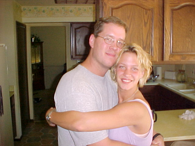 Cheryl-Chris2-7-5-01.jpg (640x480; 50 KBytes)